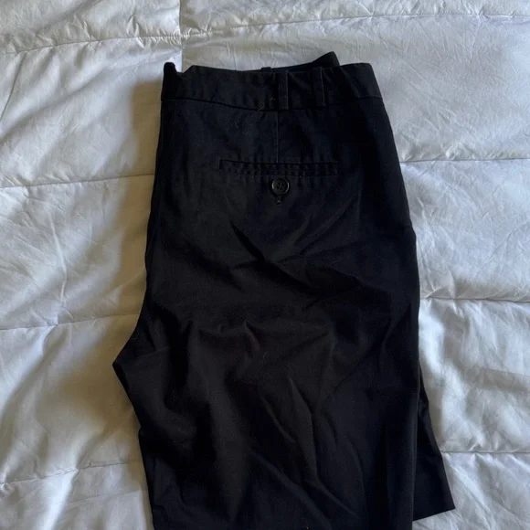 The Limited Classic Black Women's Shorts - Picture 5 of 5